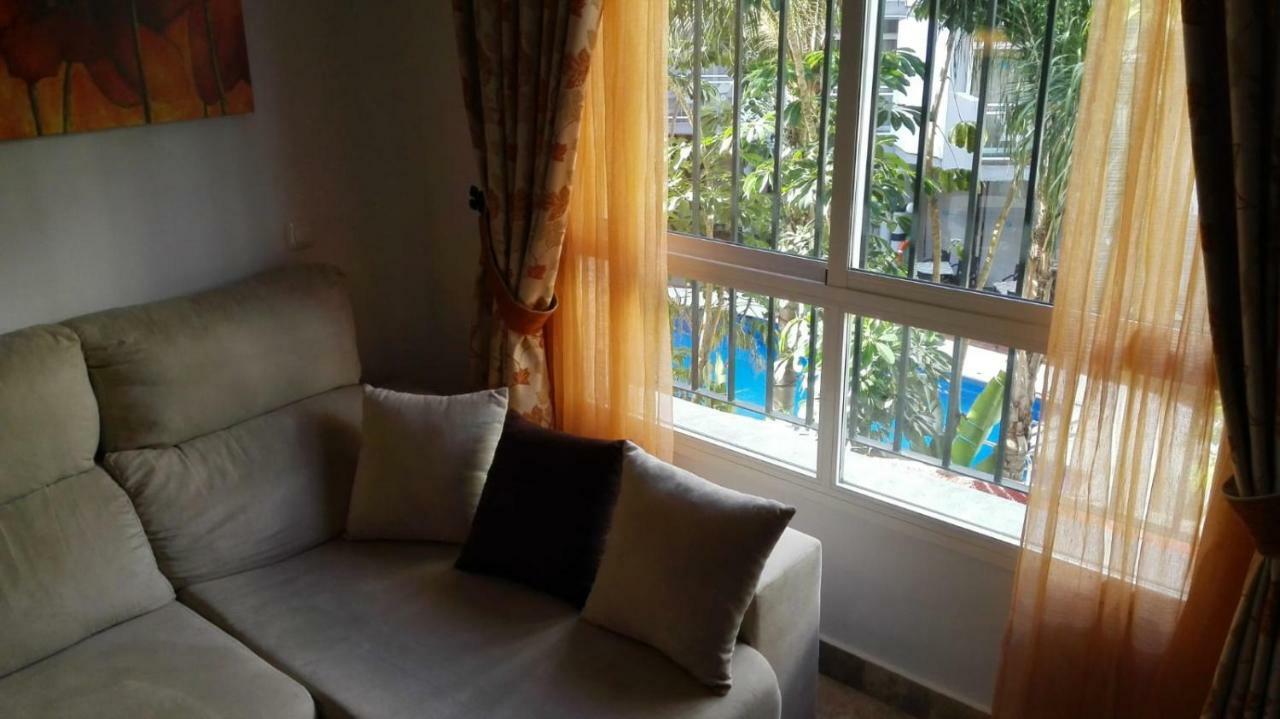 Apartamento En La Carihuela Торремолинос Экстерьер фото