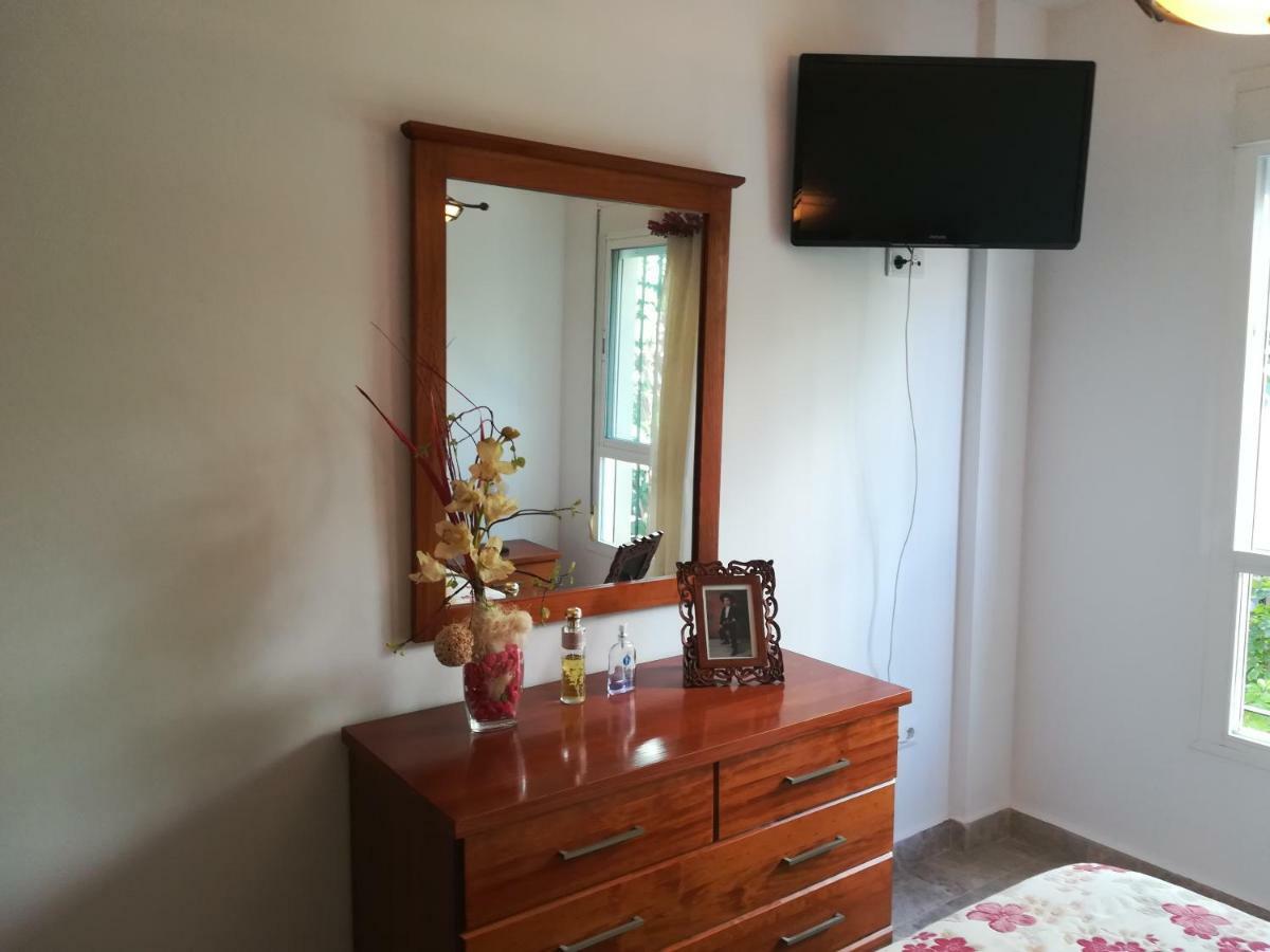 Apartamento En La Carihuela Торремолинос Экстерьер фото